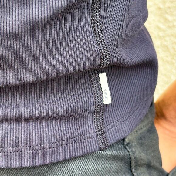 Vuori Pose Tank Top in Black - Picture 8 of 8